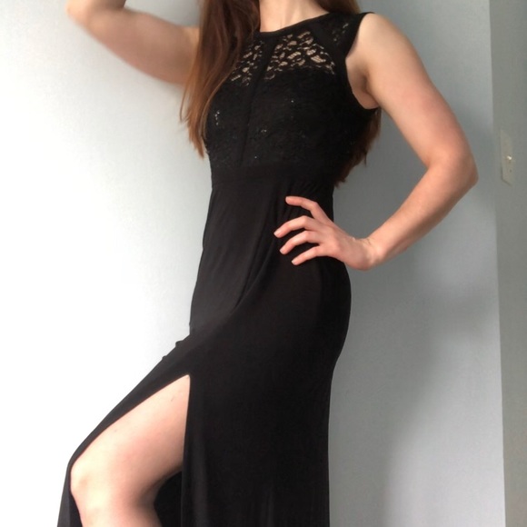 Black long formal evening gown with slit 4P - Picture 2 of 8